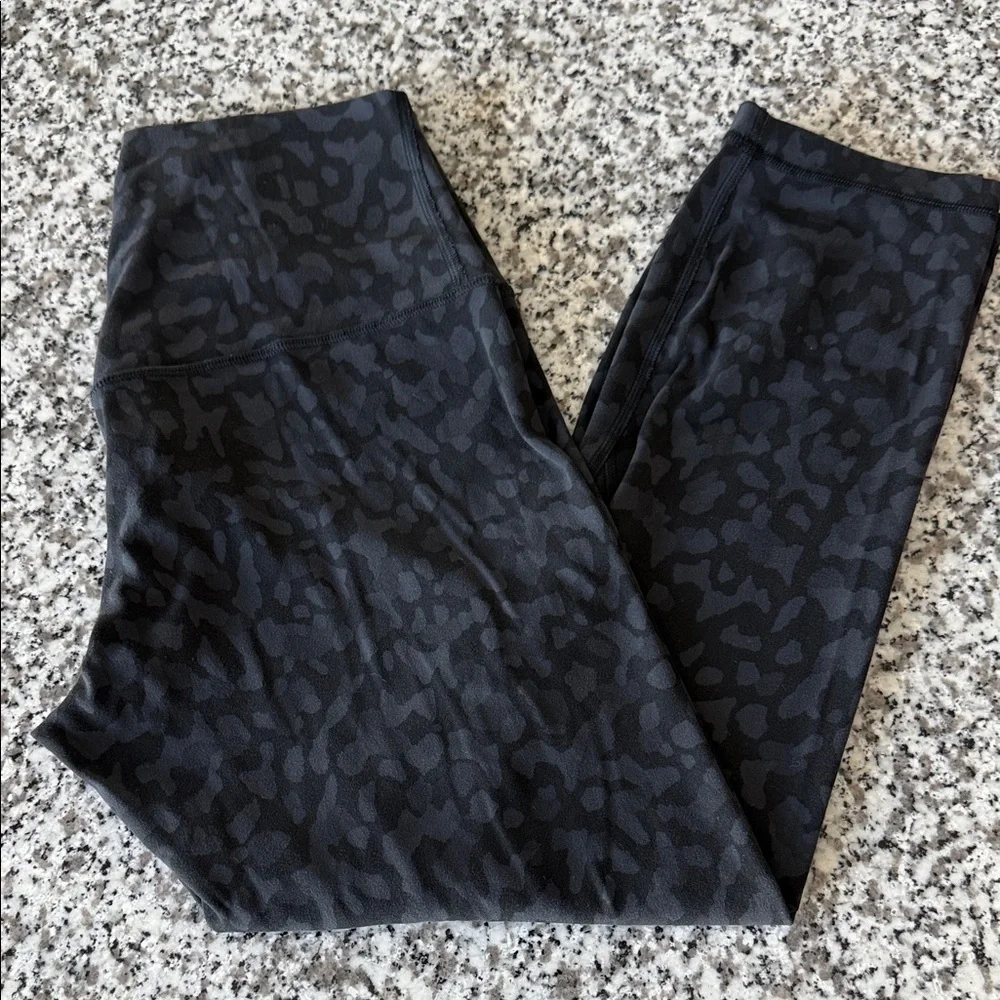 Lululemon Align High Rise Black/Gray Camo Deep Coal Multi  Sz6 Crop 21" - Picture 2 of 11